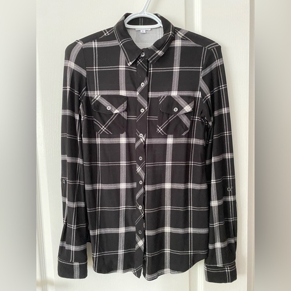 Women’s Ardene Black and White Button Down - Picture 2 of 6